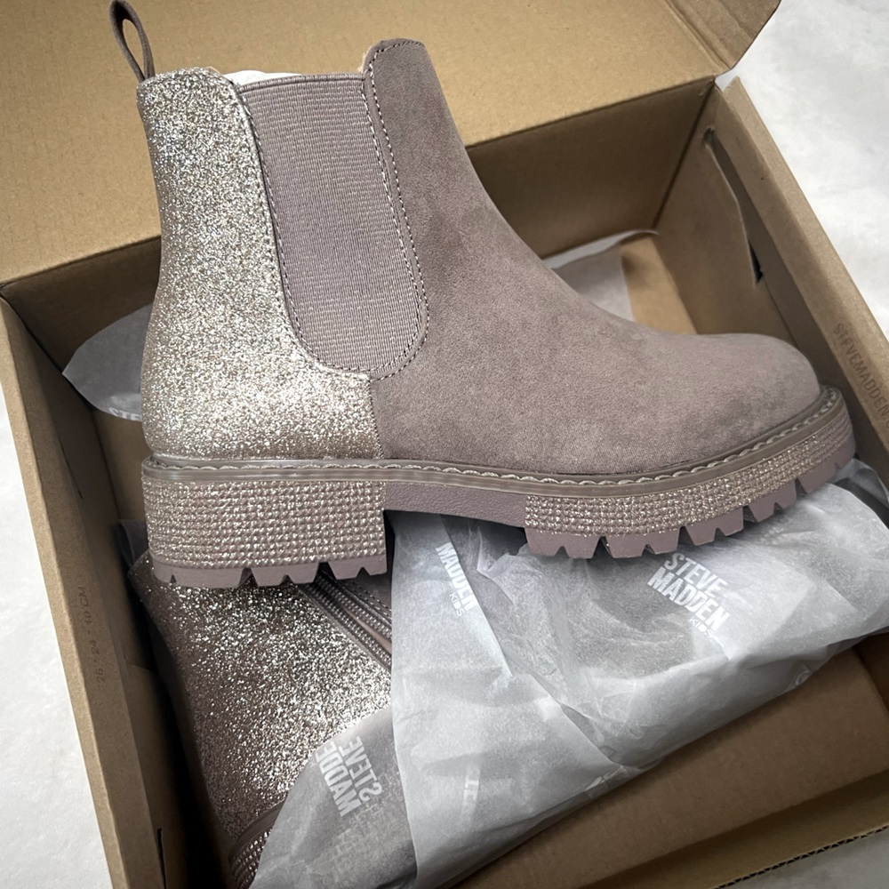 Steve Madden YOUTH size 1 • jhowl taupe